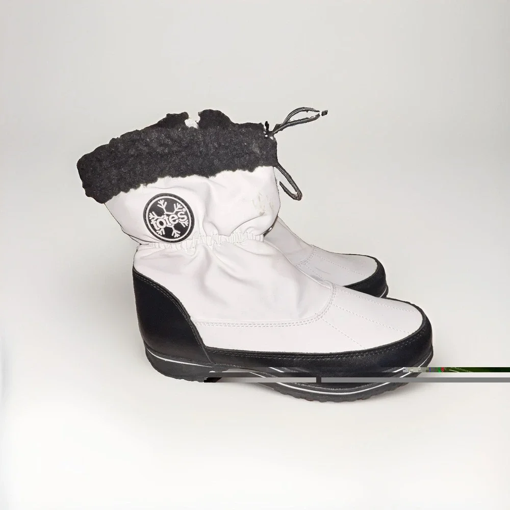 Totes WATERPROOF WHITE THERMOLITE CORE Woman's 7 M SNOW Winter Boots NEW